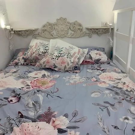 Spazioso Incantevole Monolocale A 아파트 *